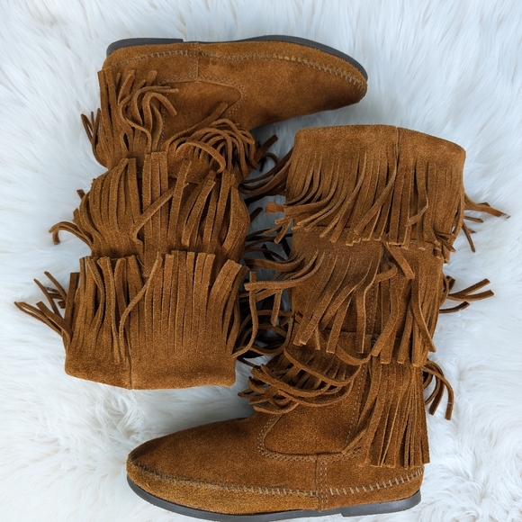 Minnetonka leather tassel boots, women's size 7, brown - Picture 5 of 8